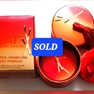 Rare! Urban Decay HEAT -  Cinnamon Scented, Sparkling Body Powder. New In Box